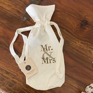 NWT Mr. & Mrs. Cotton Wine Bag